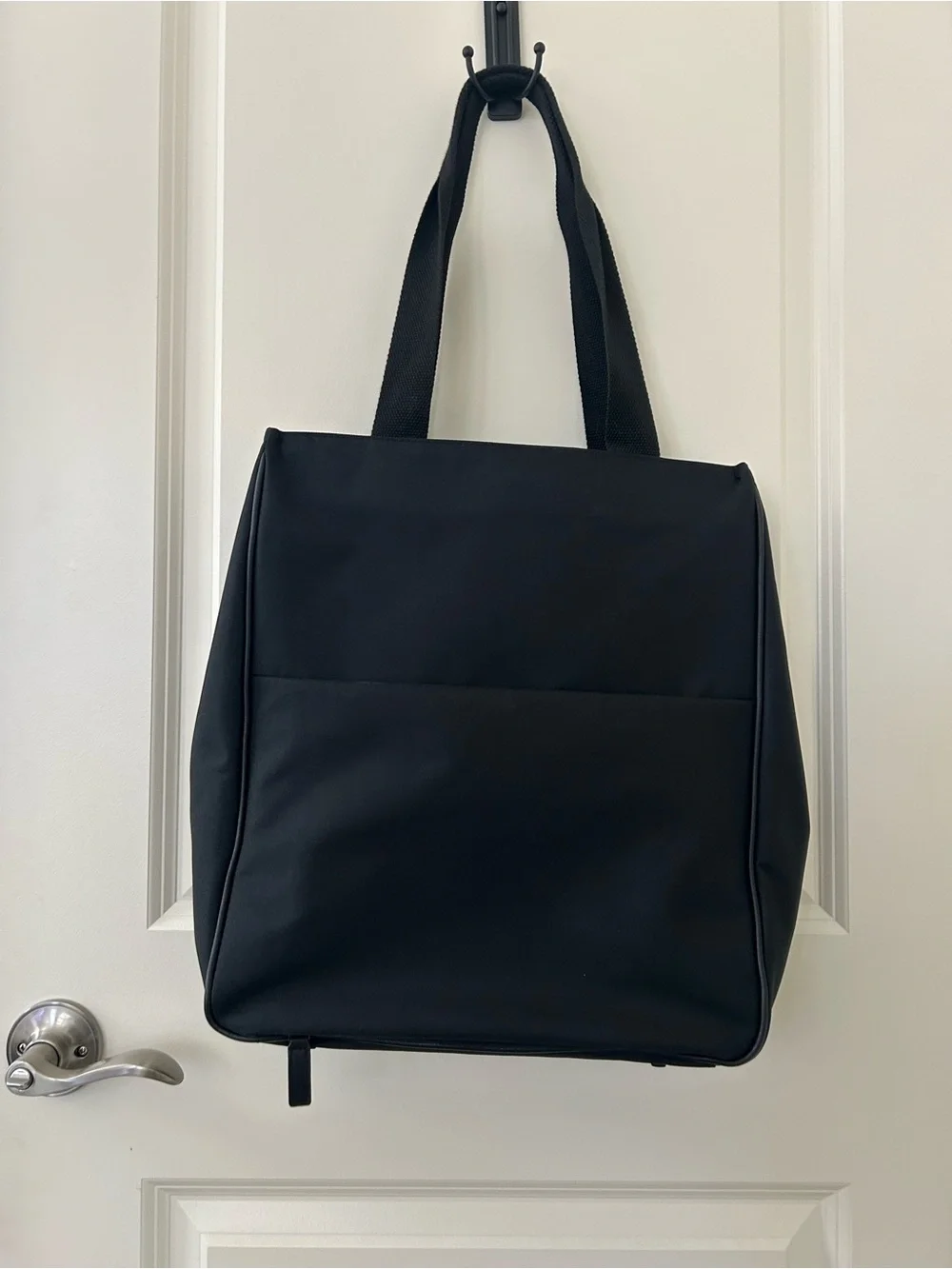 BEIS tote solid